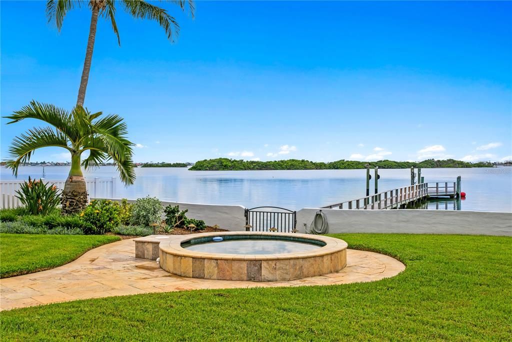 For Sale: $2,999,000 (4 beds, 2 baths, 3262 Square Feet)