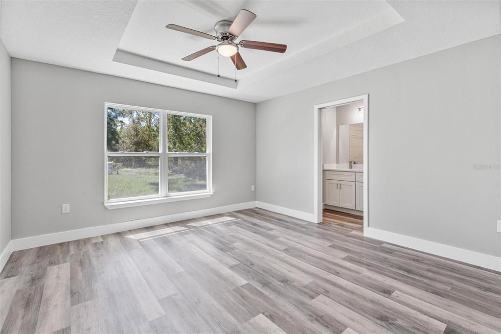 Active With Contract: $259,900 (3 beds, 2 baths, 1338 Square Feet)