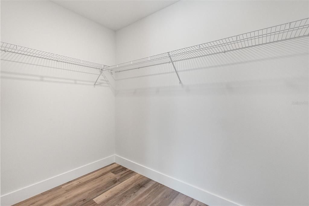 Active With Contract: $259,900 (3 beds, 2 baths, 1338 Square Feet)
