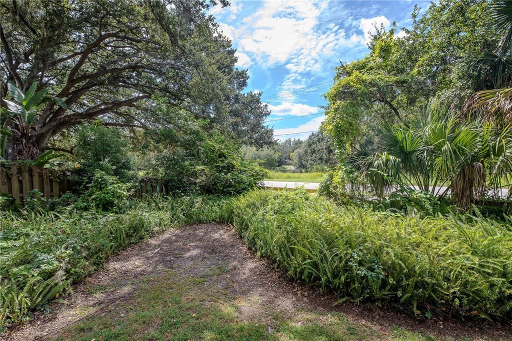 Active With Contract: $449,900 (4 beds, 2 baths, 2058 Square Feet)