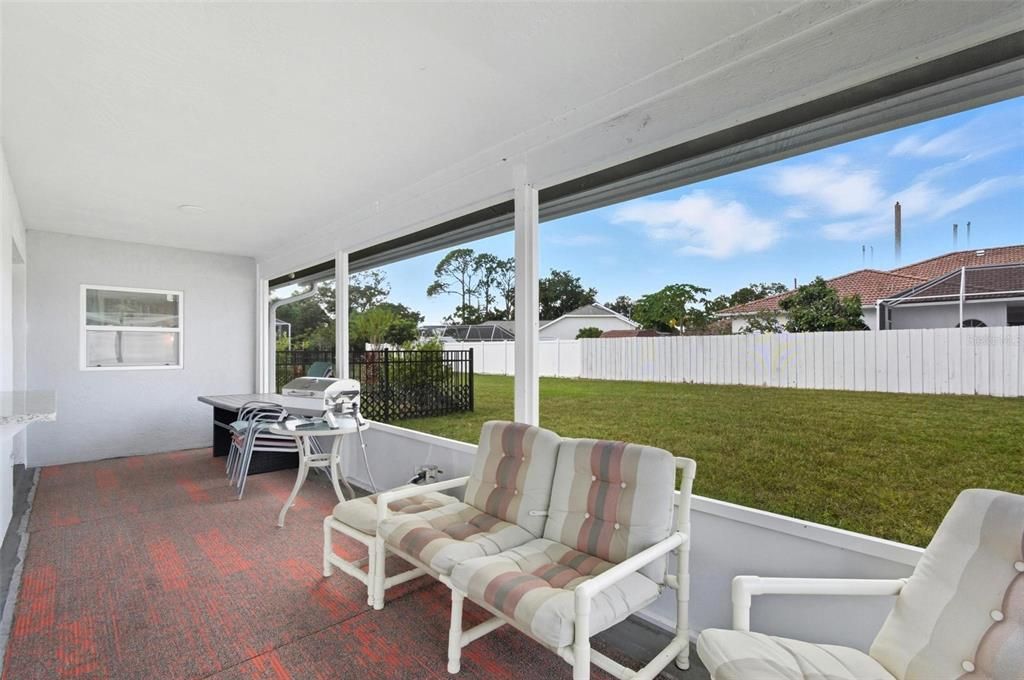 Active With Contract: $419,900 (4 beds, 3 baths, 1996 Square Feet)