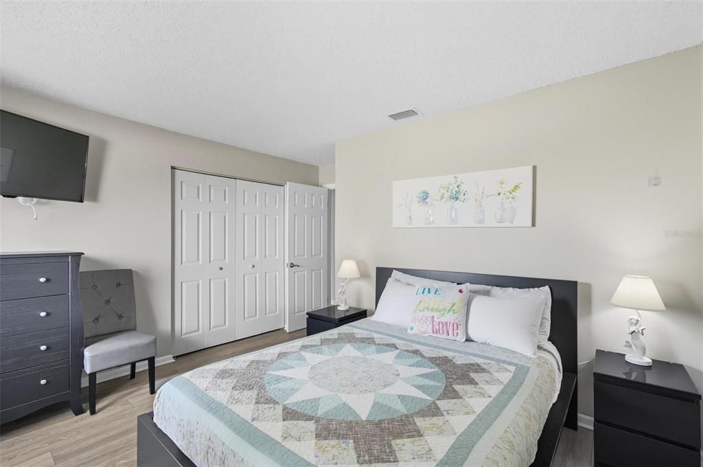 Active With Contract: $419,900 (4 beds, 3 baths, 1996 Square Feet)