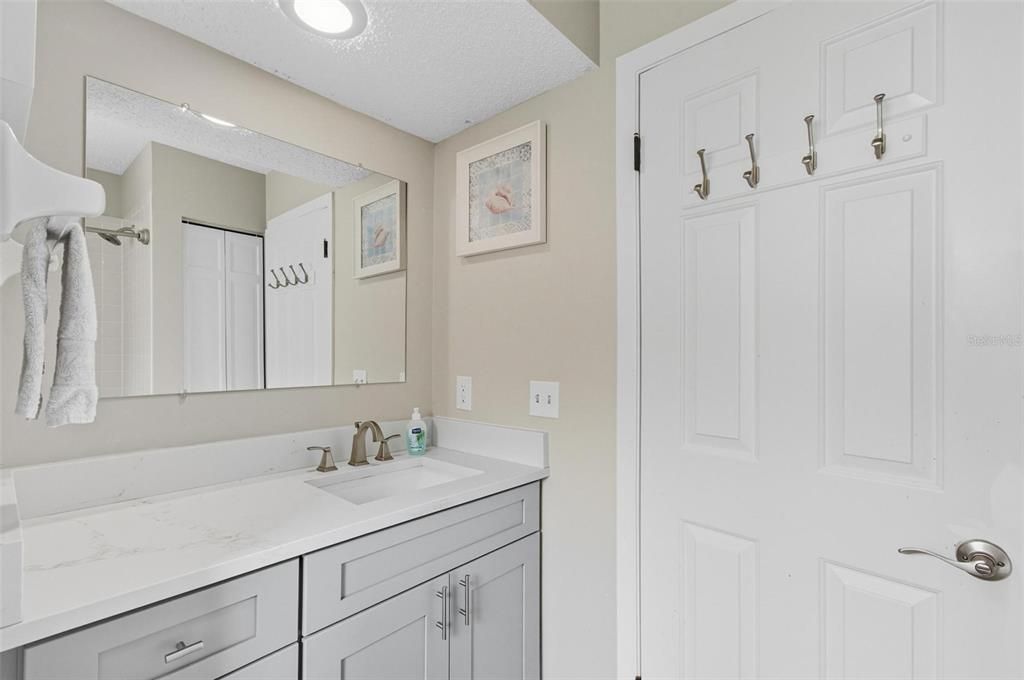 Active With Contract: $419,900 (4 beds, 3 baths, 1996 Square Feet)