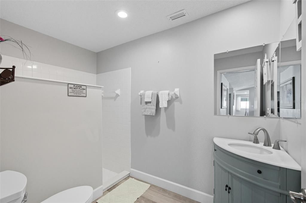 Active With Contract: $419,900 (4 beds, 3 baths, 1996 Square Feet)