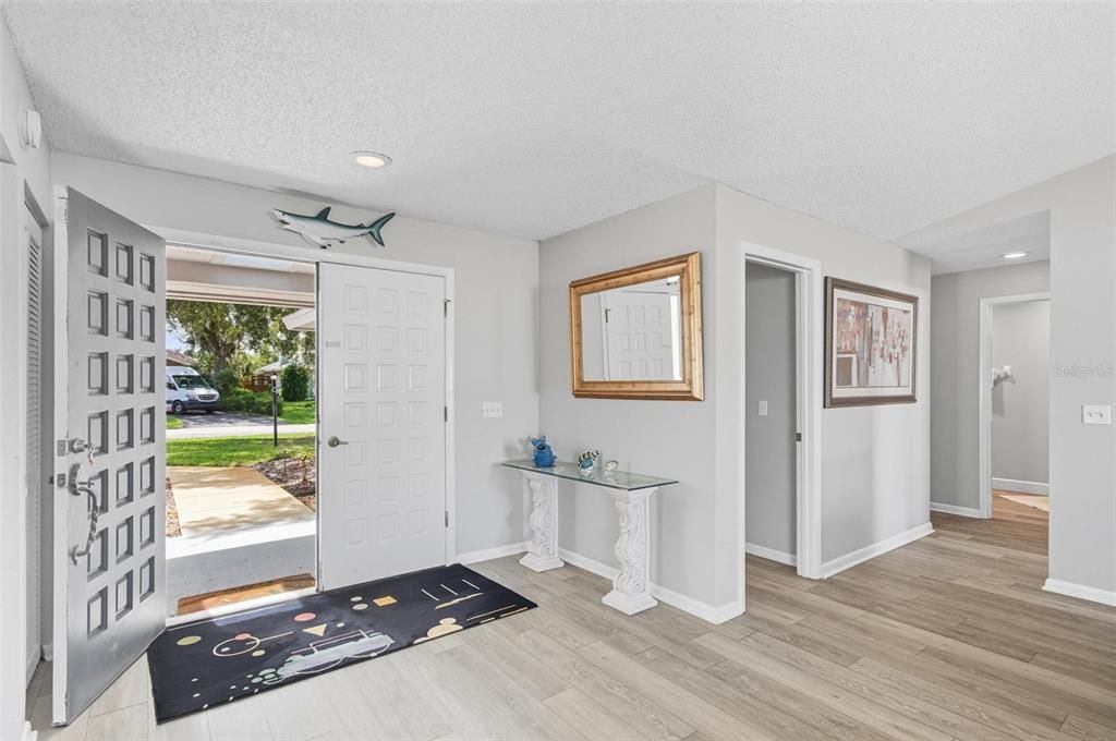 Active With Contract: $419,900 (4 beds, 3 baths, 1996 Square Feet)