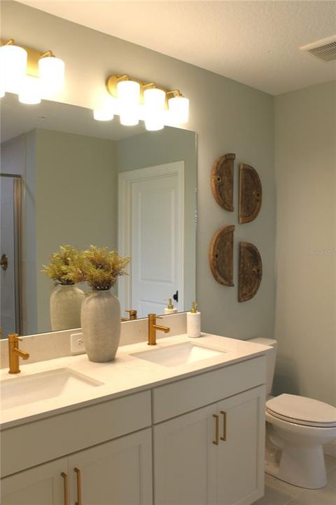 For Sale: $398,079 (3 beds, 2 baths, 1702 Square Feet)