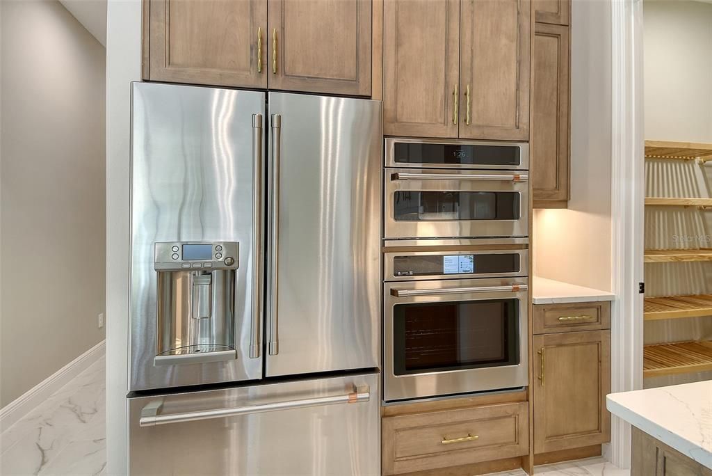 待售: $899,990 (3 贝兹, 3 浴室, 2412 平方英尺)