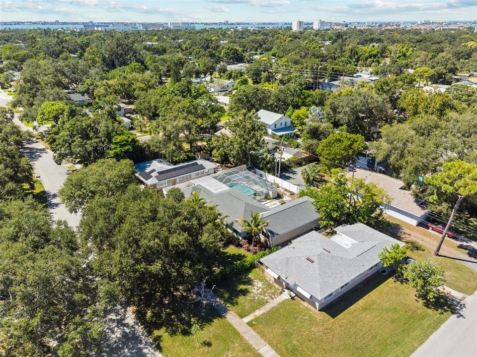 Active With Contract: $789,000 (3 beds, 2 baths, 2186 Square Feet)