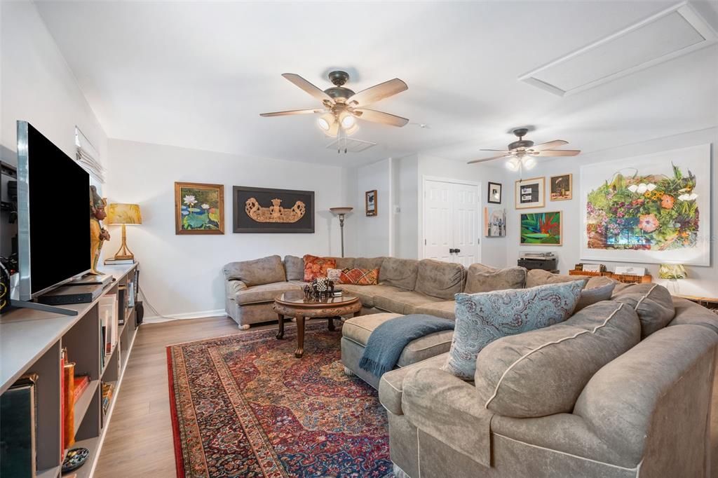 Active With Contract: $789,000 (3 beds, 2 baths, 2186 Square Feet)