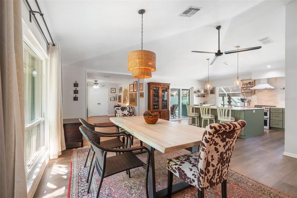 Active With Contract: $789,000 (3 beds, 2 baths, 2186 Square Feet)