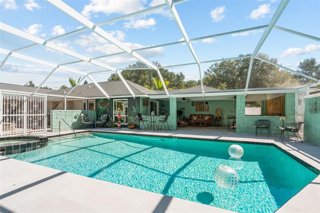 Active With Contract: $789,000 (3 beds, 2 baths, 2186 Square Feet)