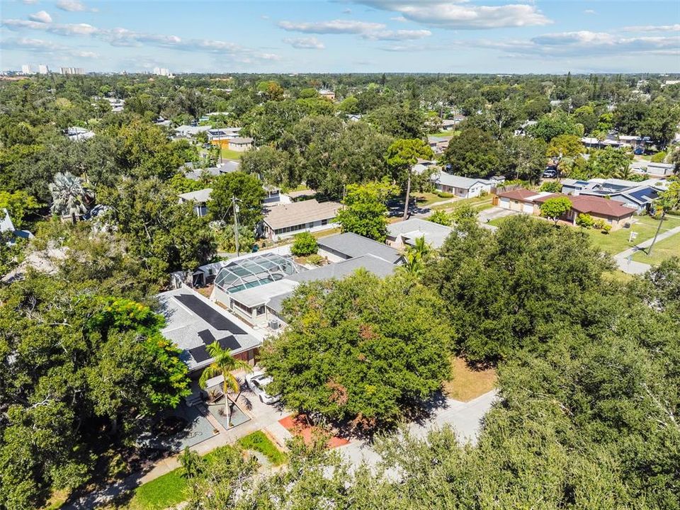 Active With Contract: $789,000 (3 beds, 2 baths, 2186 Square Feet)