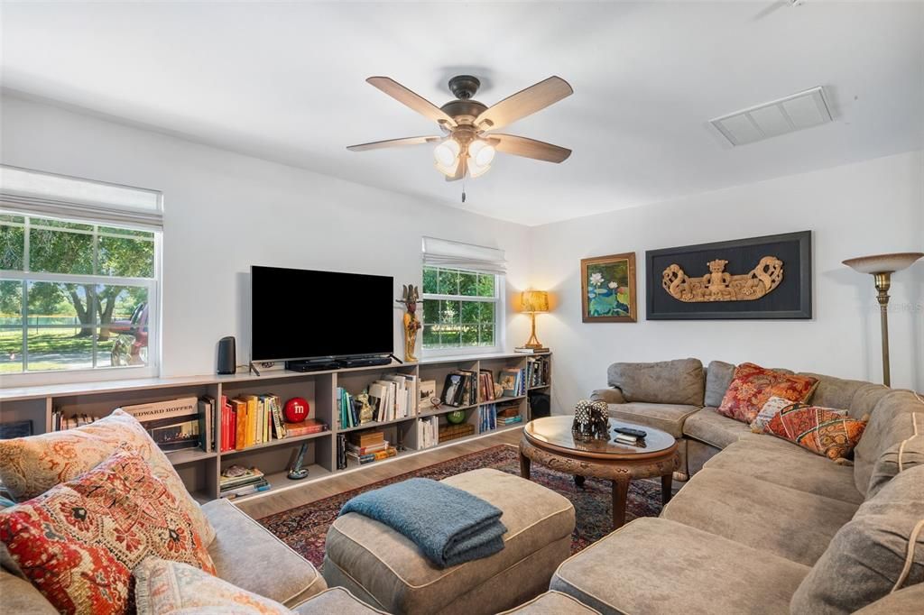 Active With Contract: $789,000 (3 beds, 2 baths, 2186 Square Feet)