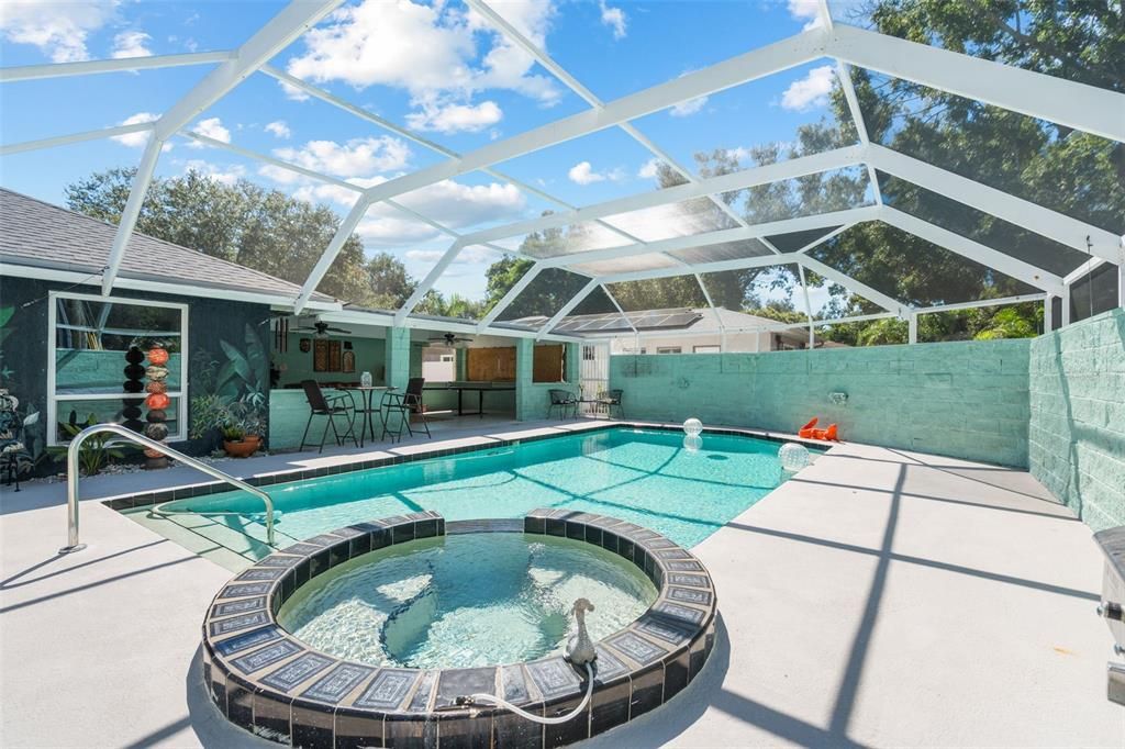 Active With Contract: $789,000 (3 beds, 2 baths, 2186 Square Feet)