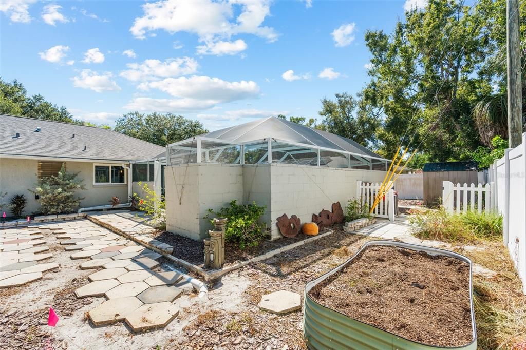 Active With Contract: $789,000 (3 beds, 2 baths, 2186 Square Feet)