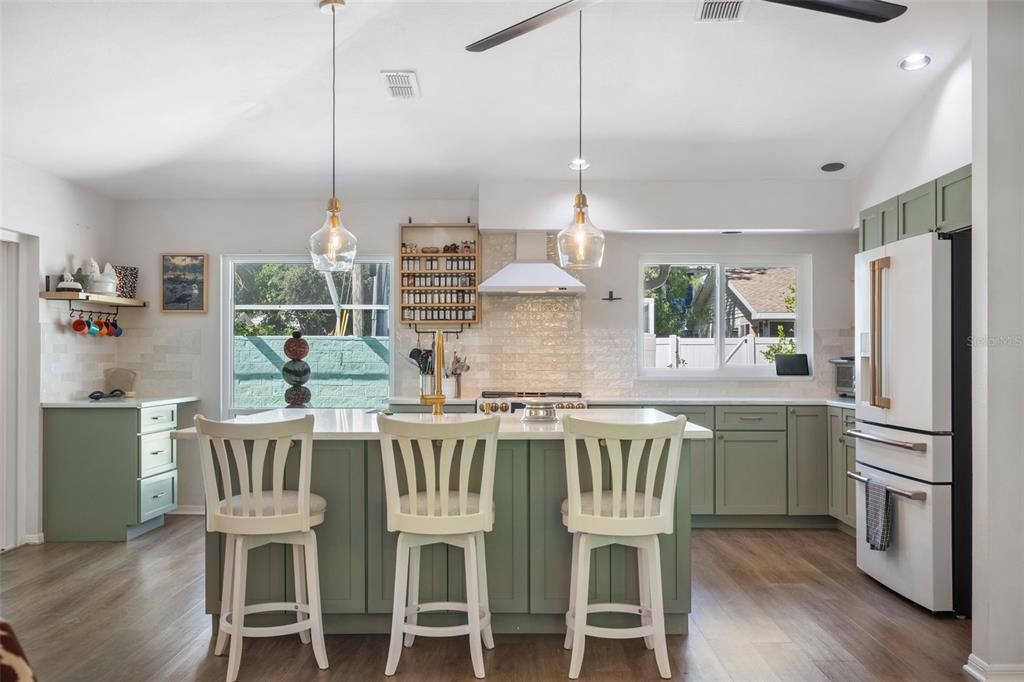 Active With Contract: $789,000 (3 beds, 2 baths, 2186 Square Feet)