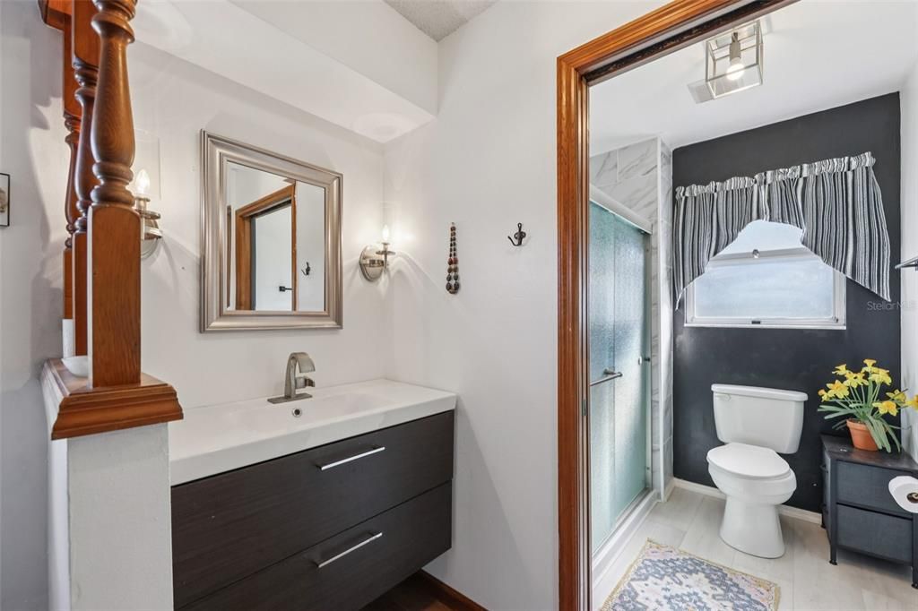 合同活跃: $235,000 (2 贝兹, 2 浴室, 1151 平方英尺)