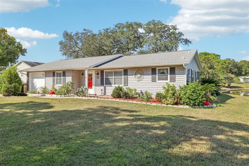 合同活跃: $235,000 (2 贝兹, 2 浴室, 1151 平方英尺)