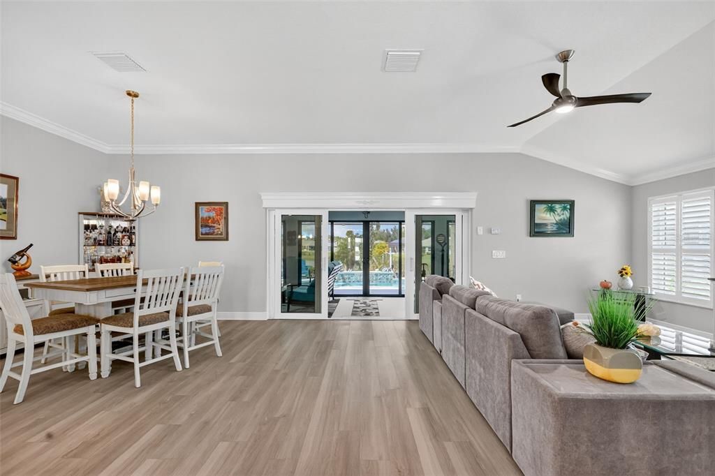 待售: $896,000 (3 贝兹, 2 浴室, 2135 平方英尺)