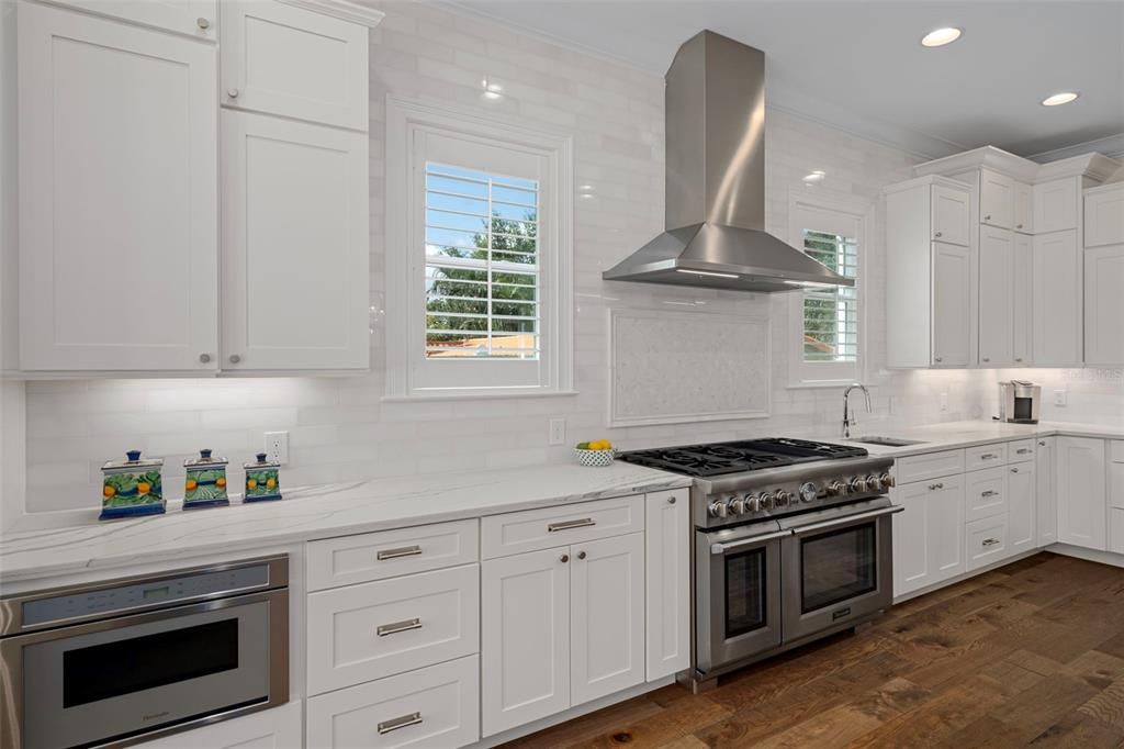 На продажу: $2,795,000 (5 спален, 5 ванн, 4280 Квадратных фут)