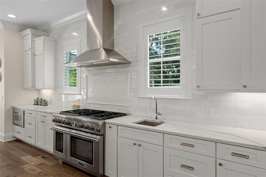 На продажу: $2,795,000 (5 спален, 5 ванн, 4280 Квадратных фут)