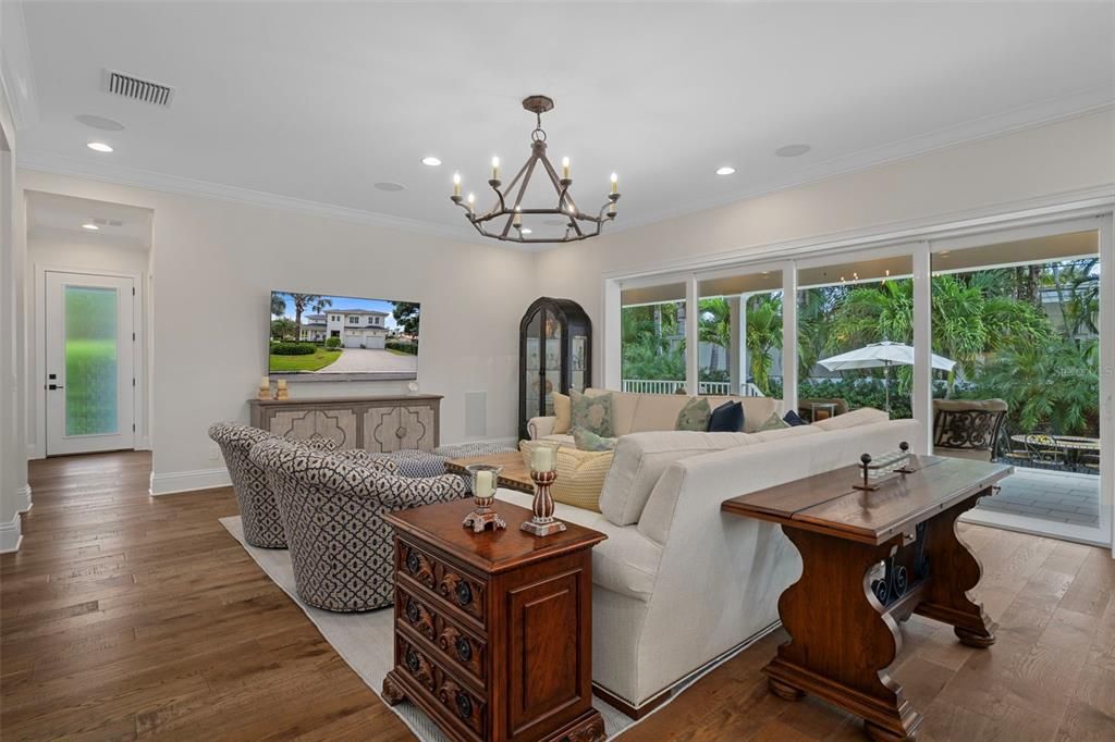 На продажу: $2,795,000 (5 спален, 5 ванн, 4280 Квадратных фут)