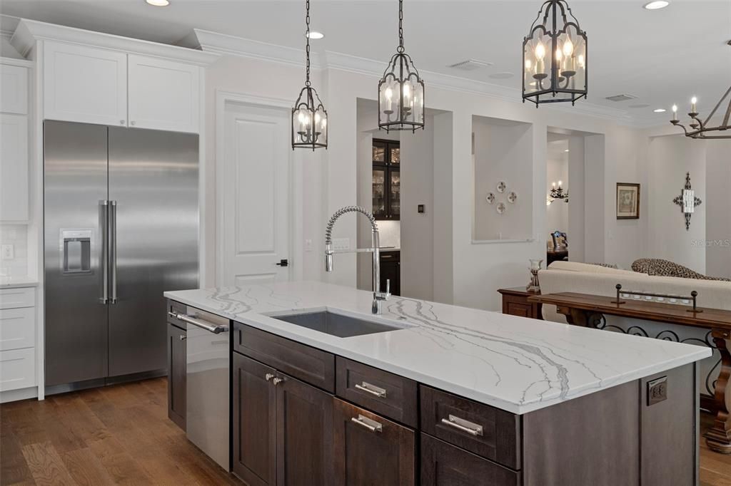 На продажу: $2,795,000 (5 спален, 5 ванн, 4280 Квадратных фут)