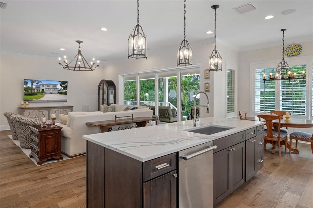 На продажу: $2,795,000 (5 спален, 5 ванн, 4280 Квадратных фут)