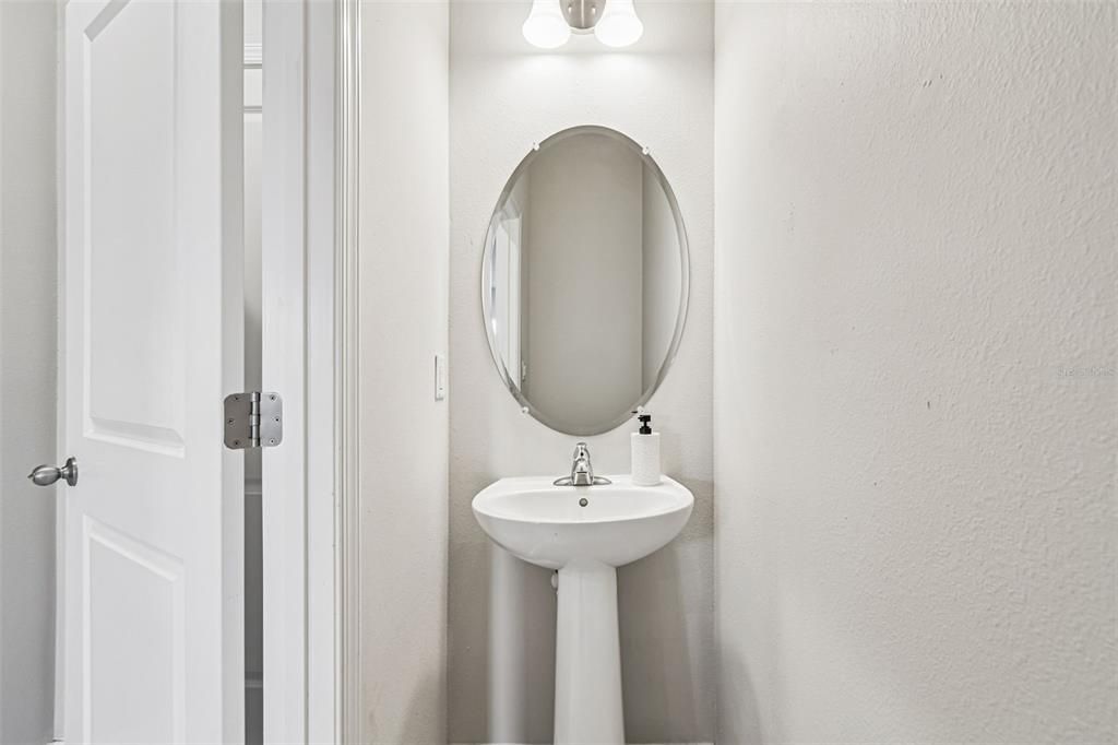 Active With Contract: $375,000 (4 beds, 2 baths, 2046 Square Feet)