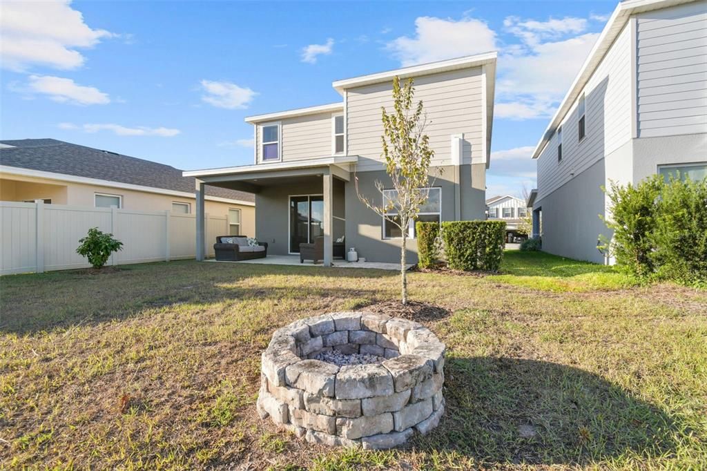 Active With Contract: $375,000 (4 beds, 2 baths, 2046 Square Feet)