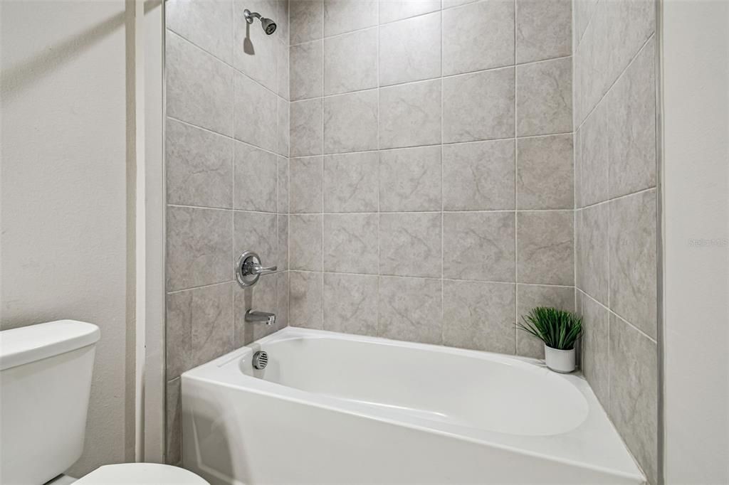 Active With Contract: $375,000 (4 beds, 2 baths, 2046 Square Feet)