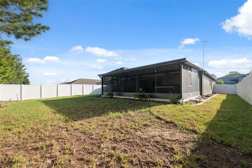 For Sale: $399,000 (4 beds, 3 baths, 1908 Square Feet)