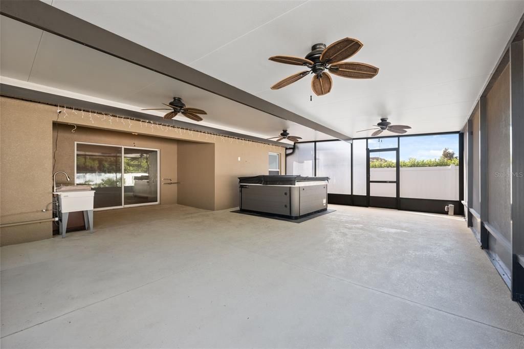 For Sale: $399,000 (4 beds, 3 baths, 1908 Square Feet)