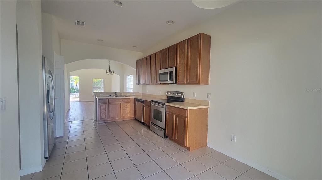 Active With Contract: $2,125 (4 beds, 2 baths, 1960 Square Feet)