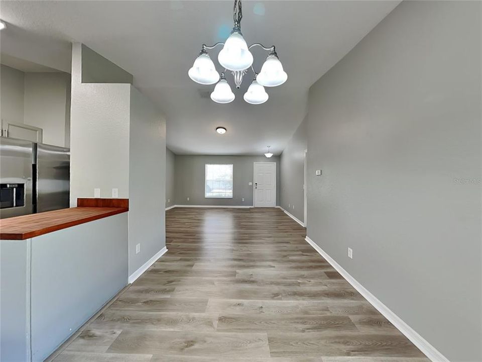 Activo con contrato: $1,599 (3 camas, 2 baños, 1266 Pies cuadrados)