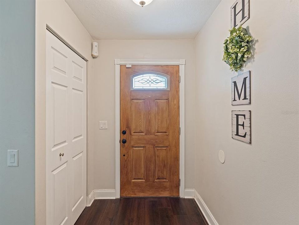 待售: $549,900 (4 贝兹, 2 浴室, 2064 平方英尺)