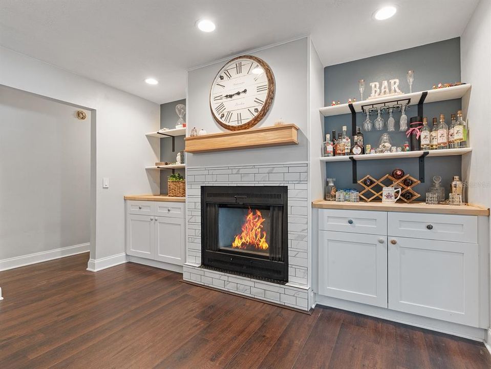 待售: $549,900 (4 贝兹, 2 浴室, 2064 平方英尺)