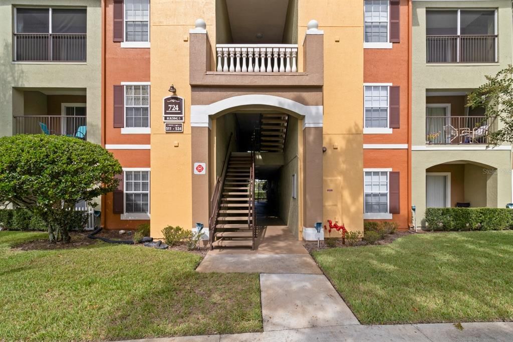 For Sale: $295,000 (3 beds, 2 baths, 1187 Square Feet)