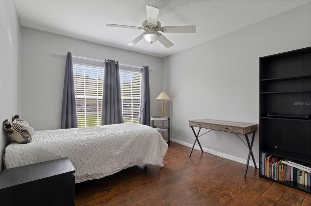 For Sale: $295,000 (3 beds, 2 baths, 1187 Square Feet)