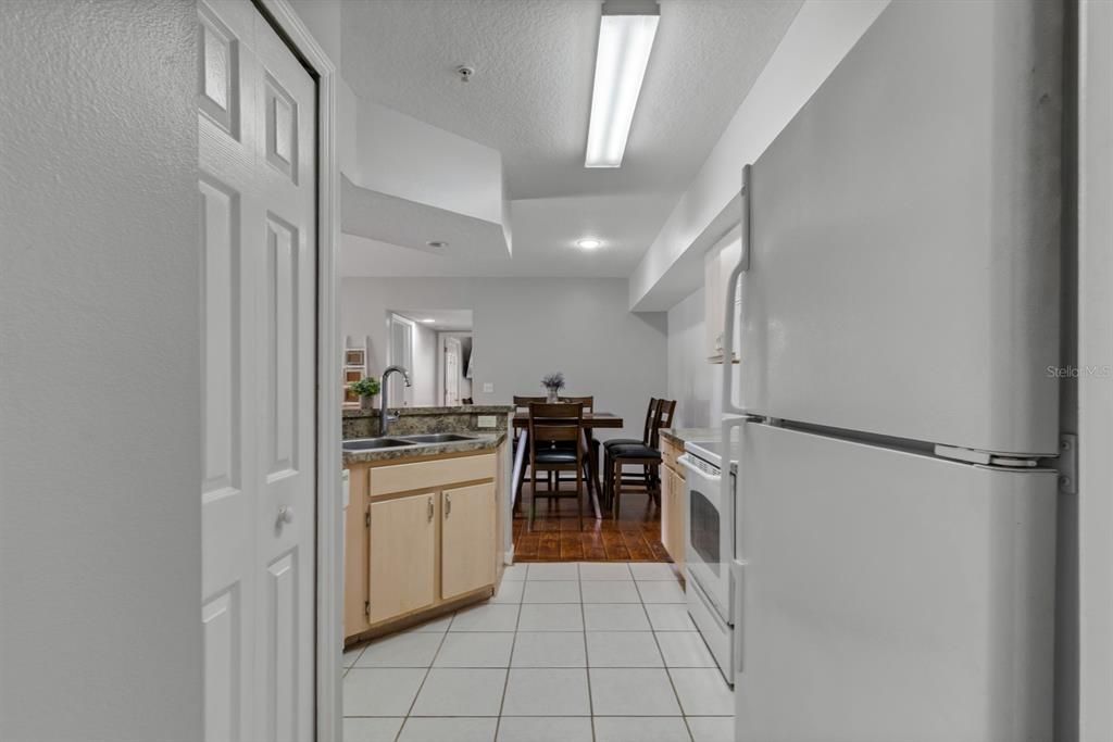 For Sale: $295,000 (3 beds, 2 baths, 1187 Square Feet)