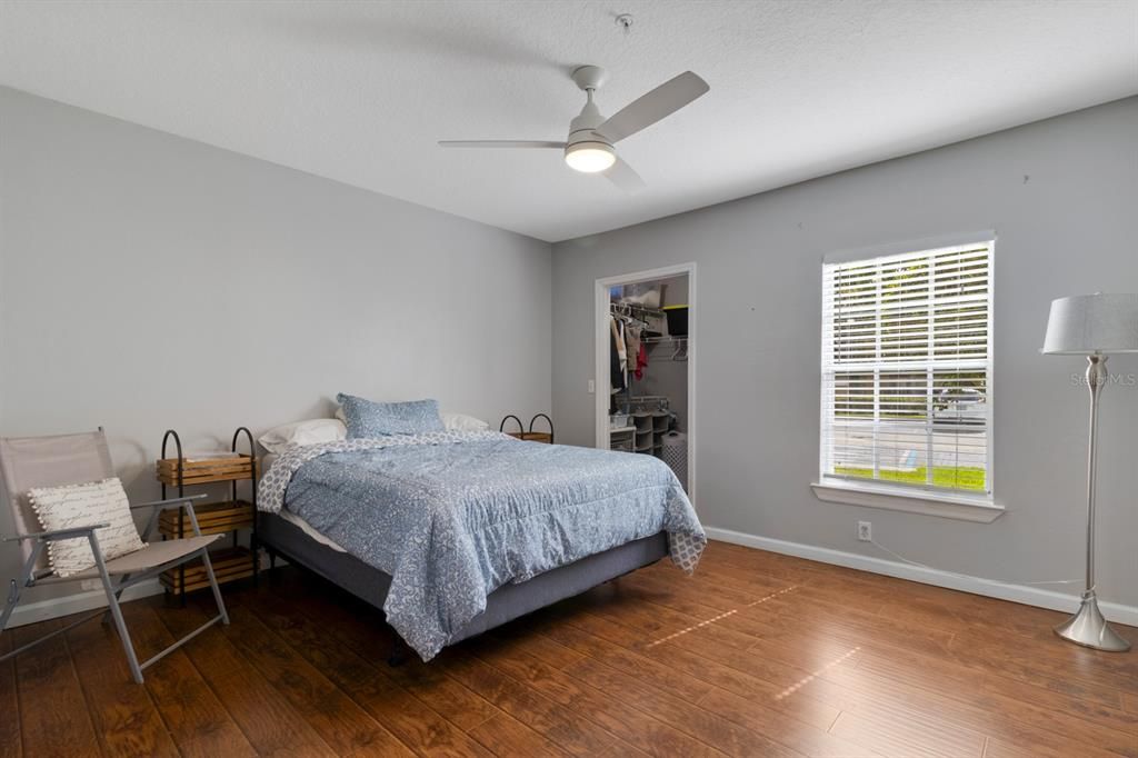 For Sale: $295,000 (3 beds, 2 baths, 1187 Square Feet)