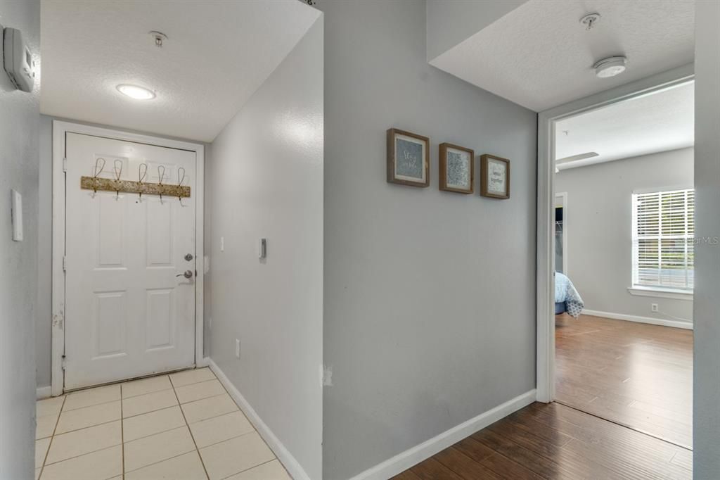 For Sale: $295,000 (3 beds, 2 baths, 1187 Square Feet)