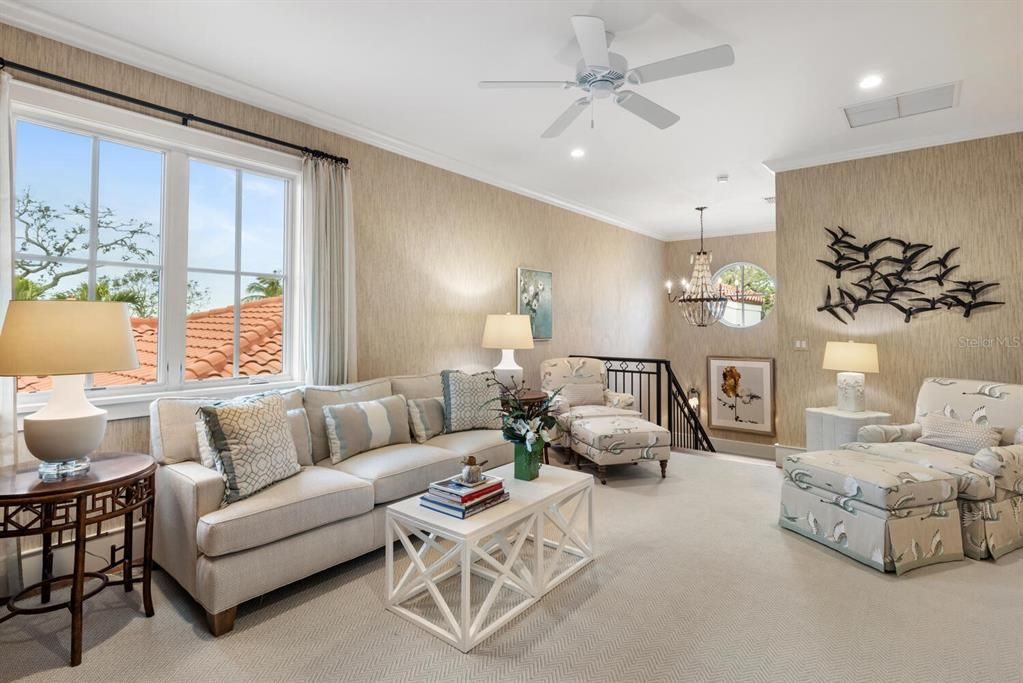 Activo con contrato: $7,750,000 (5 camas, 6 baños, 5892 Pies cuadrados)