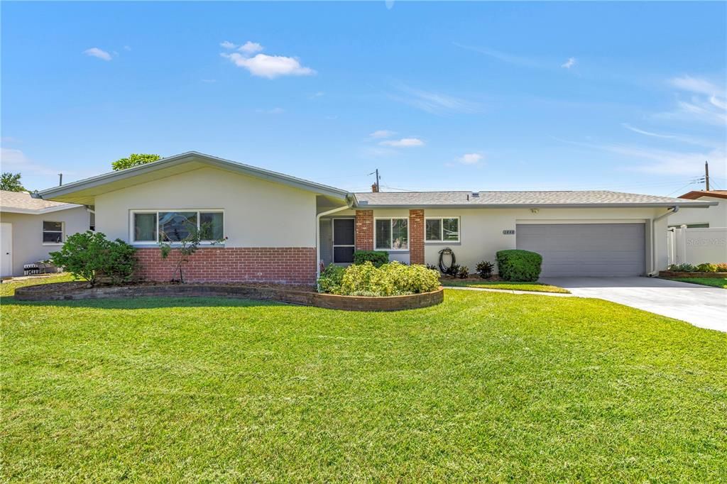 Recently Sold: $525,000 (3 beds, 2 baths, 1545 Square Feet)