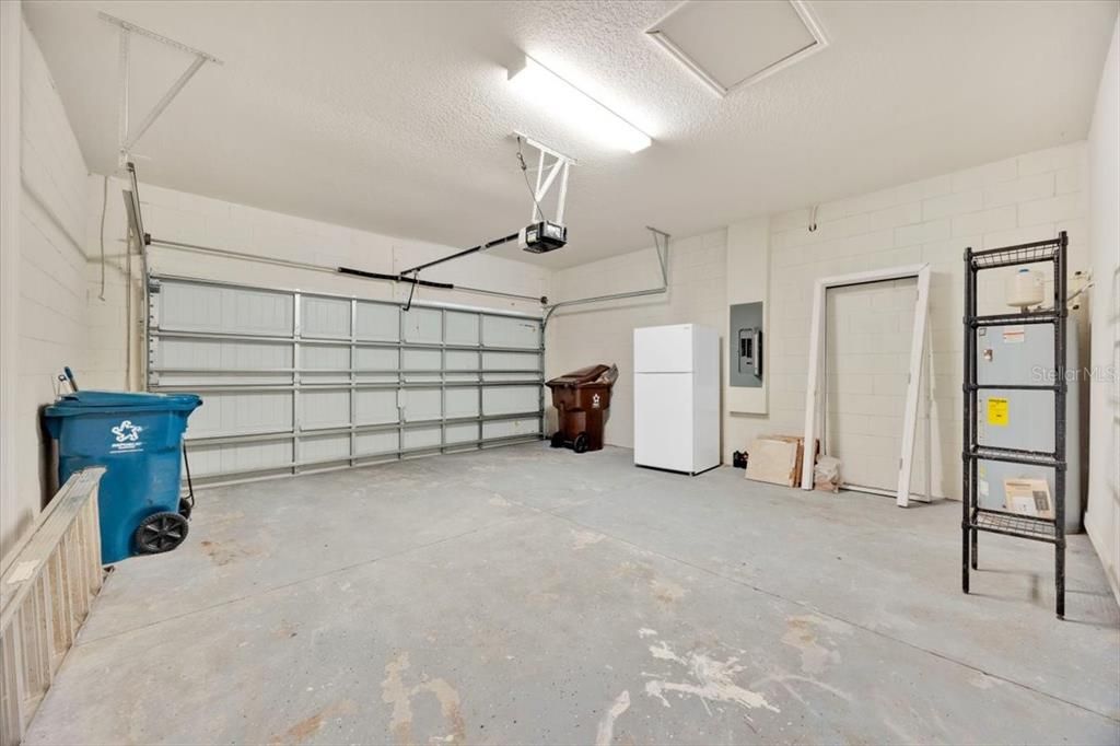 待售: $399,000 (4 贝兹, 2 浴室, 2144 平方英尺)