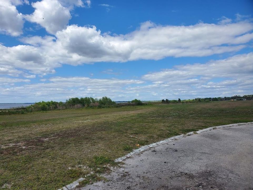 For Sale: $20,000 (0.60 acres)