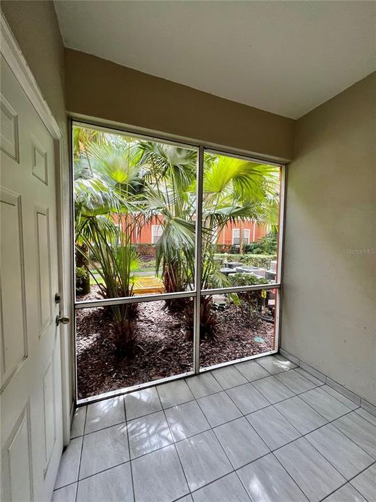 For Rent: $1,500 (1 beds, 1 baths, 636 Square Feet)