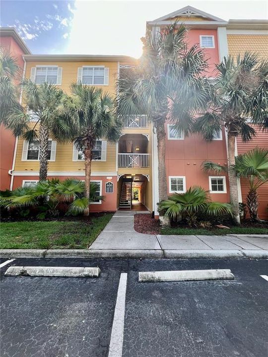 For Rent: $1,500 (1 beds, 1 baths, 636 Square Feet)