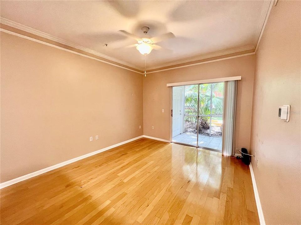 For Rent: $1,500 (1 beds, 1 baths, 636 Square Feet)