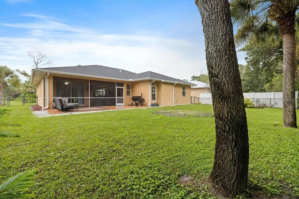 Activo con contrato: $329,900 (3 camas, 2 baños, 1831 Pies cuadrados)